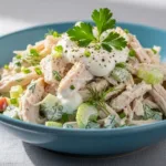 Salada de Frango Desfiado com Iogurte Natural: Receita Saudável, Leve e Proteica